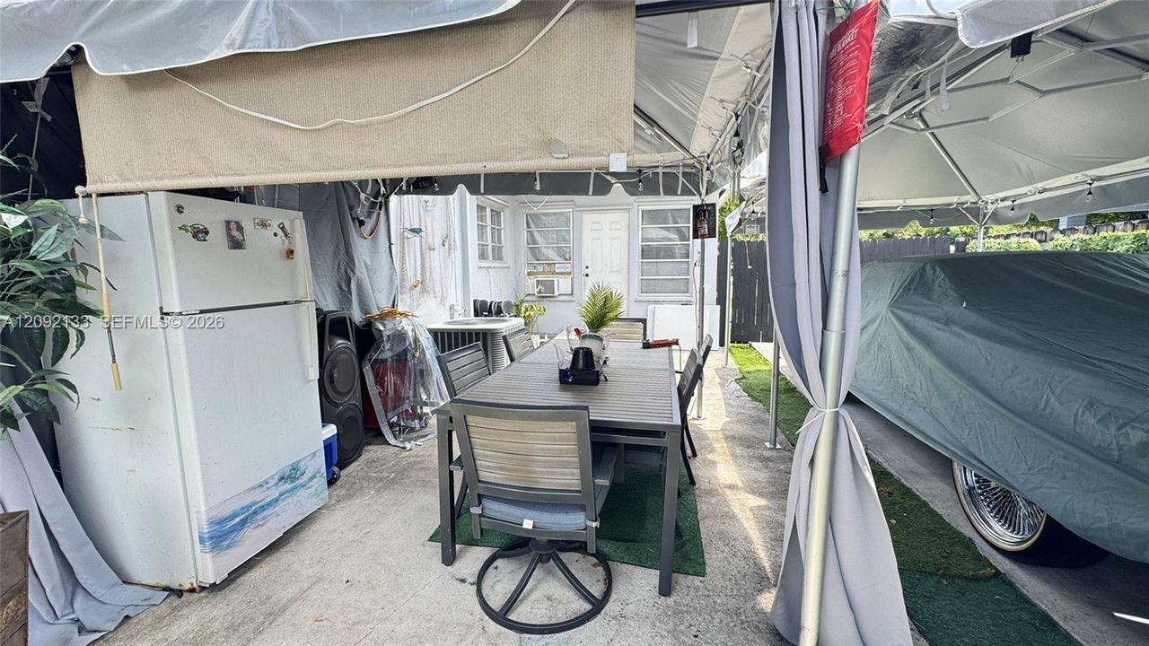 En Venta: $419,677 (3 camas, 2 baños, 1722 Pies cuadrados)