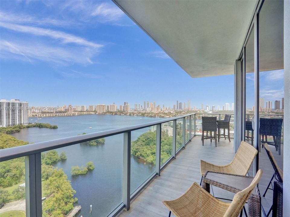 На продажу: $940,000 (3 спален, 3 ванн, 1557 Квадратных фут)