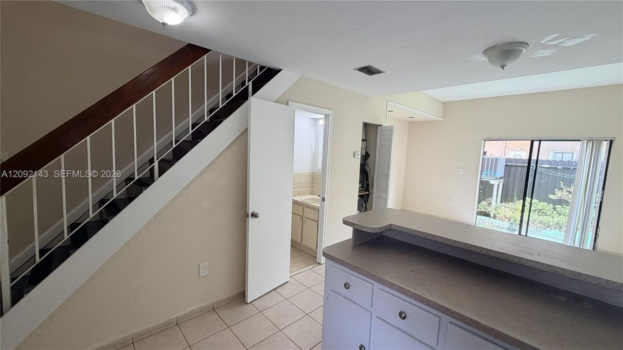 En Venta: $198,543 (2 camas, 1 baños, 884 Pies cuadrados)