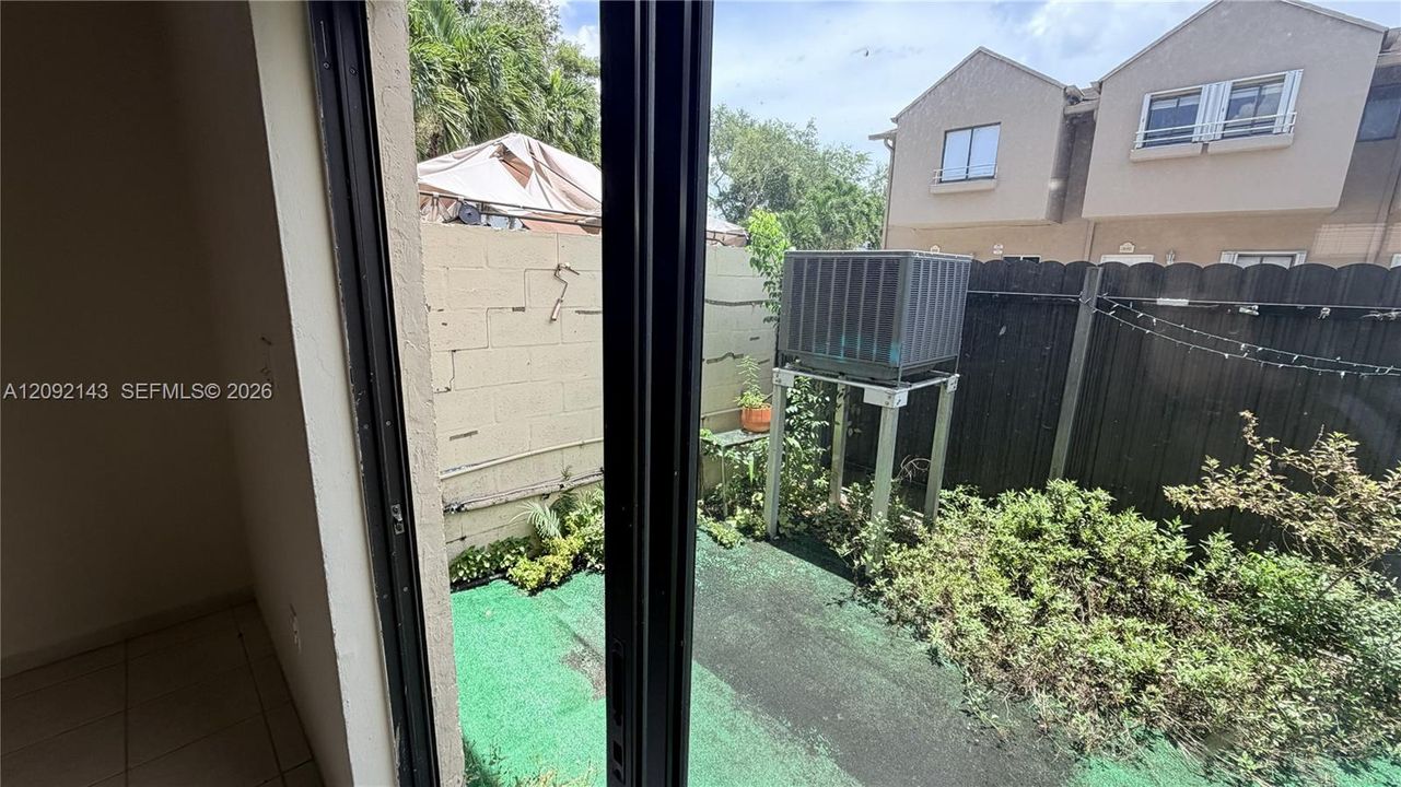 En Venta: $198,543 (2 camas, 1 baños, 884 Pies cuadrados)