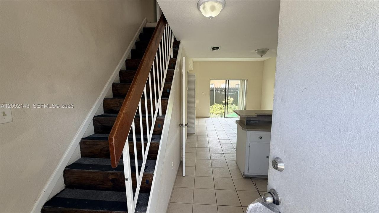 En Venta: $198,543 (2 camas, 1 baños, 884 Pies cuadrados)