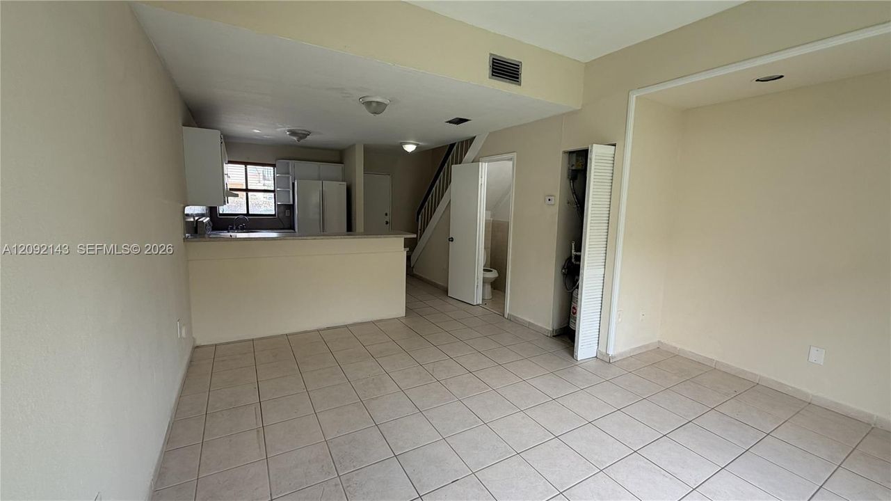 En Venta: $198,543 (2 camas, 1 baños, 884 Pies cuadrados)