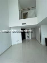 For Rent: $3,950 (1 beds, 1 baths, 938 Square Feet)