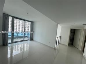 For Rent: $3,950 (1 beds, 1 baths, 938 Square Feet)