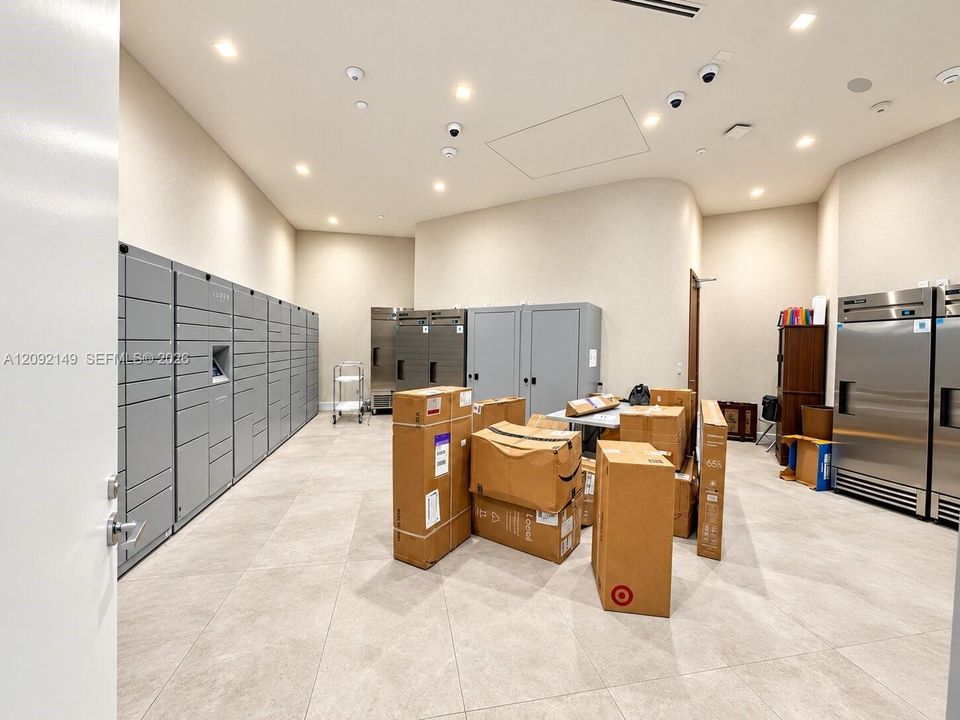 MAIL ROON
