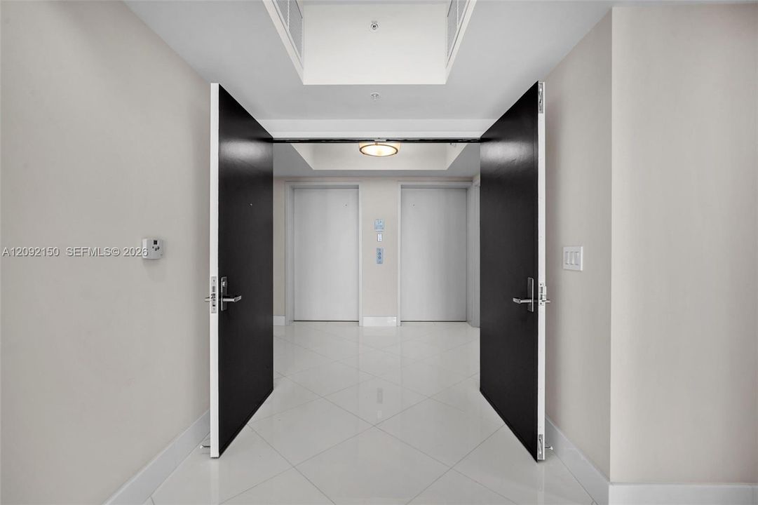 В аренду: $12,500 (3 спален, 3 ванн, 2726 Квадратных фут)