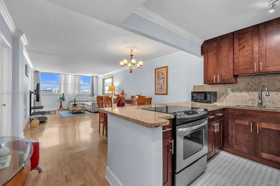 На продажу: $324,999 (1 спален, 1 ванн, 870 Квадратных фут)