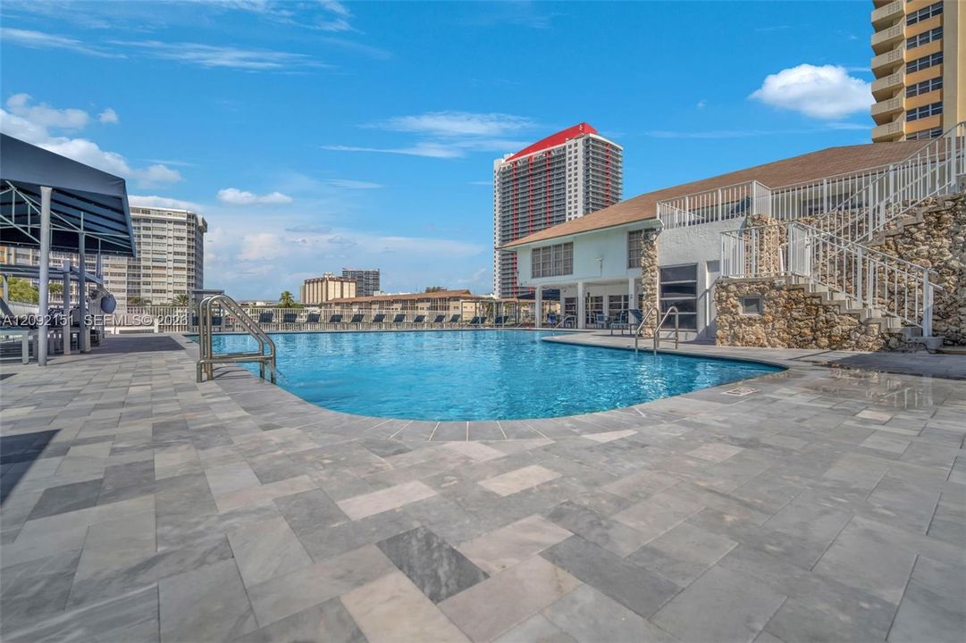 На продажу: $324,999 (1 спален, 1 ванн, 870 Квадратных фут)