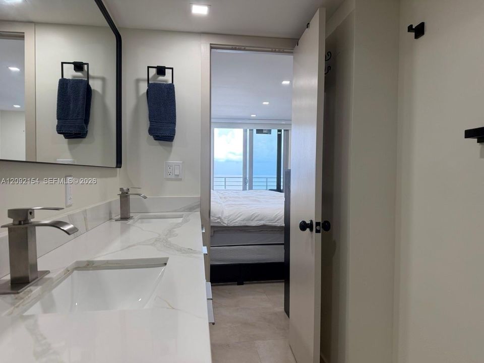 En Renta: $5,475 (2 camas, 2 baños, 1048 Pies cuadrados)