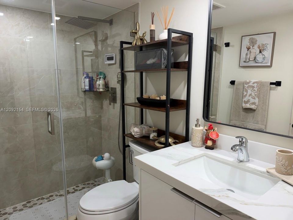 En Renta: $5,475 (2 camas, 2 baños, 1048 Pies cuadrados)