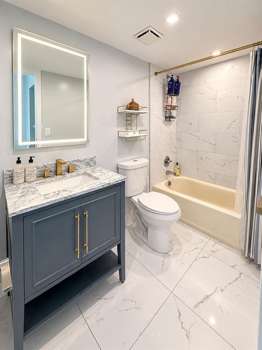For Rent: $3,300 (2 beds, 2 baths, 1232 Square Feet)