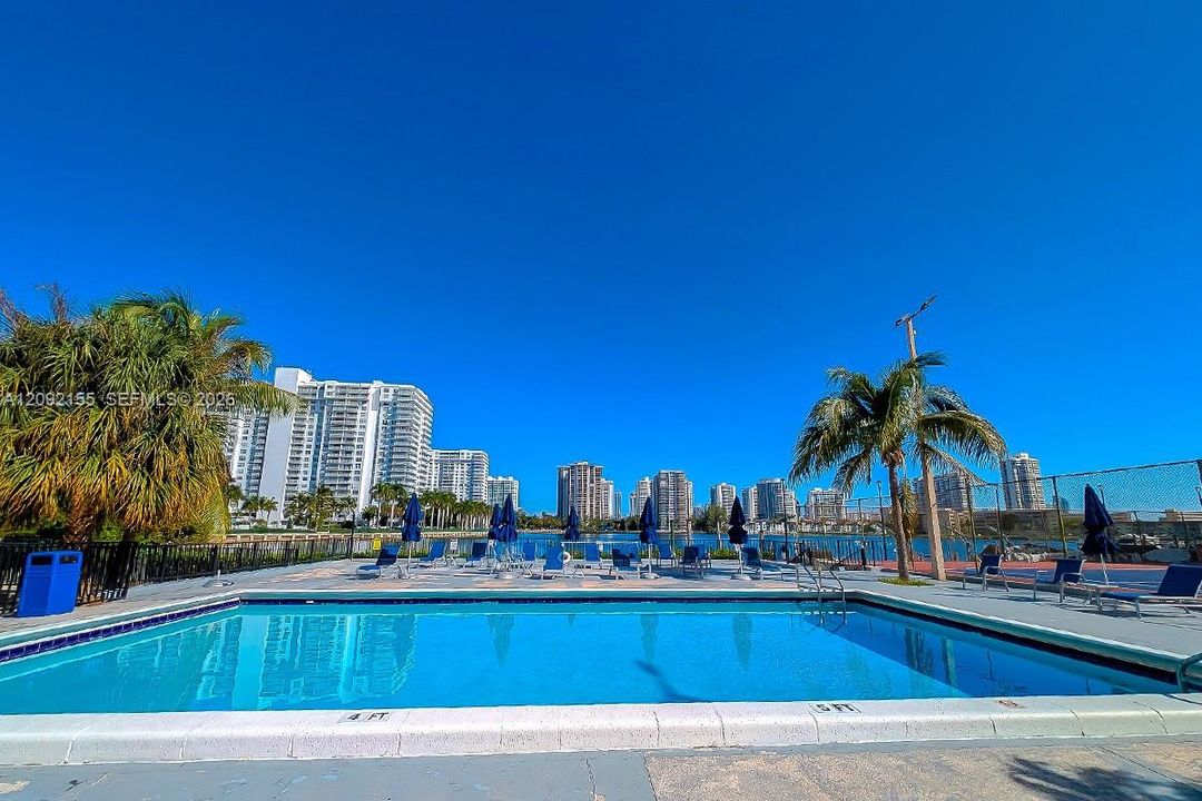 For Rent: $3,300 (2 beds, 2 baths, 1232 Square Feet)