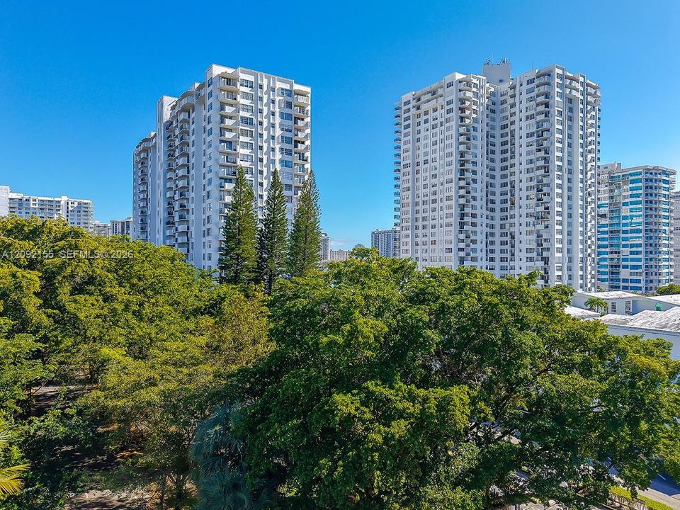 For Rent: $3,300 (2 beds, 2 baths, 1232 Square Feet)