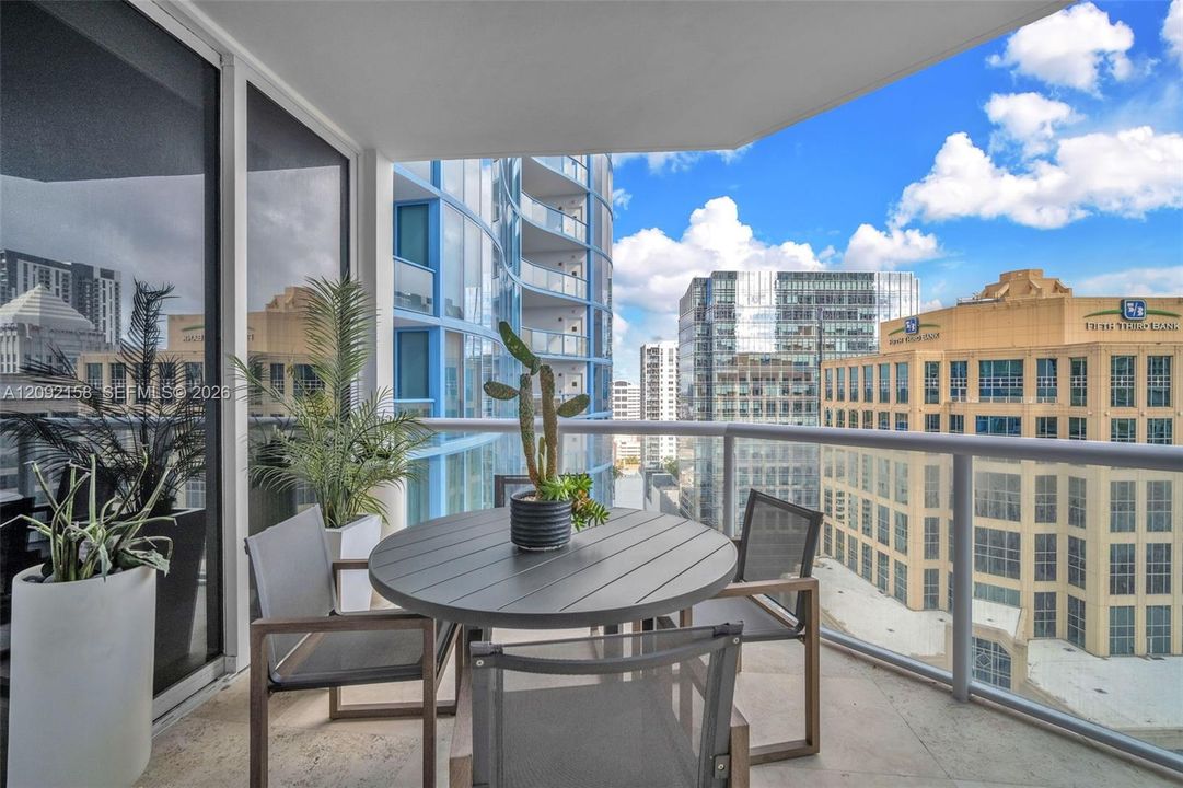 For Sale: $1,795,000 (2 beds, 2 baths, 2141 Square Feet)