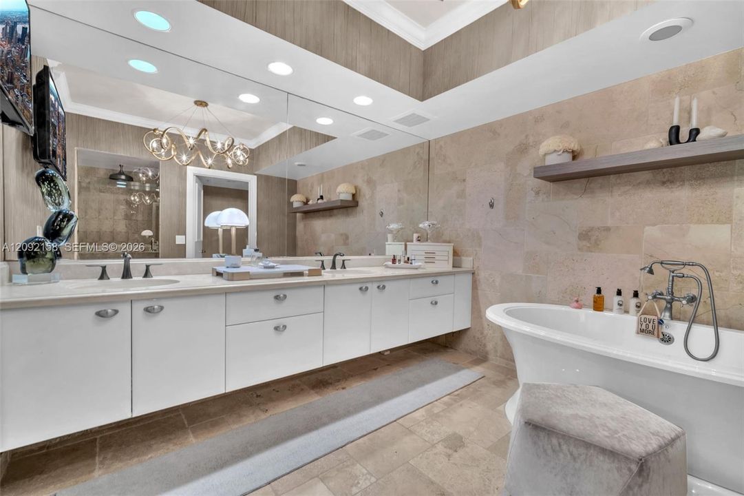 For Sale: $1,795,000 (2 beds, 2 baths, 2141 Square Feet)
