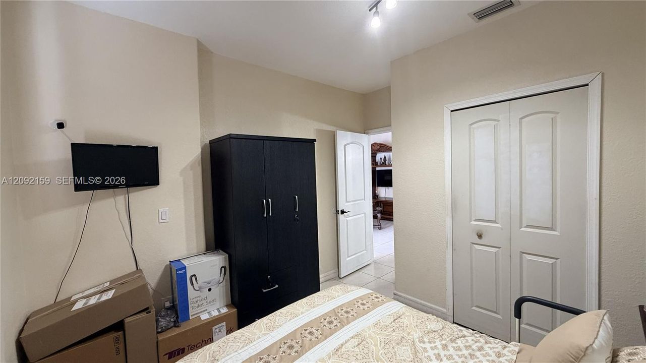 En Venta: $309,100 (4 camas, 3 baños, 1500 Pies cuadrados)