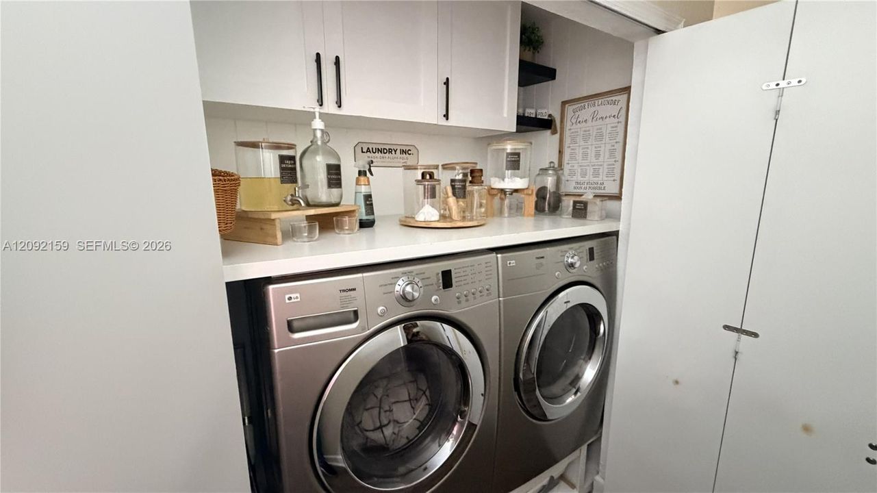 En Venta: $309,100 (4 camas, 3 baños, 1500 Pies cuadrados)