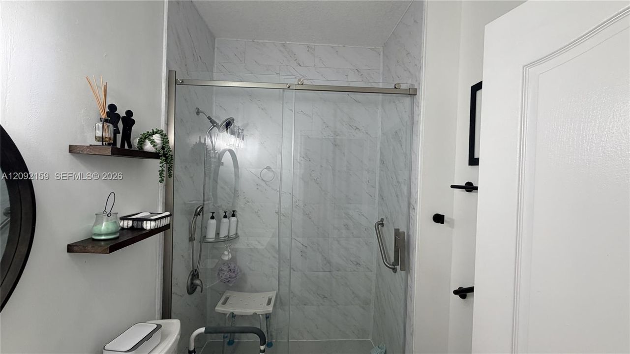 En Venta: $309,100 (4 camas, 3 baños, 1500 Pies cuadrados)