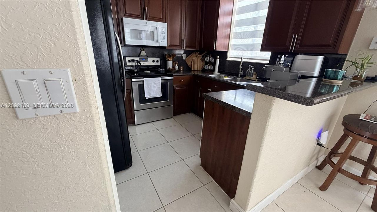 En Venta: $309,100 (4 camas, 3 baños, 1500 Pies cuadrados)