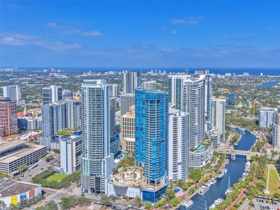 For Sale: $1,295,000 (2 beds, 2 baths, 1522 Square Feet)