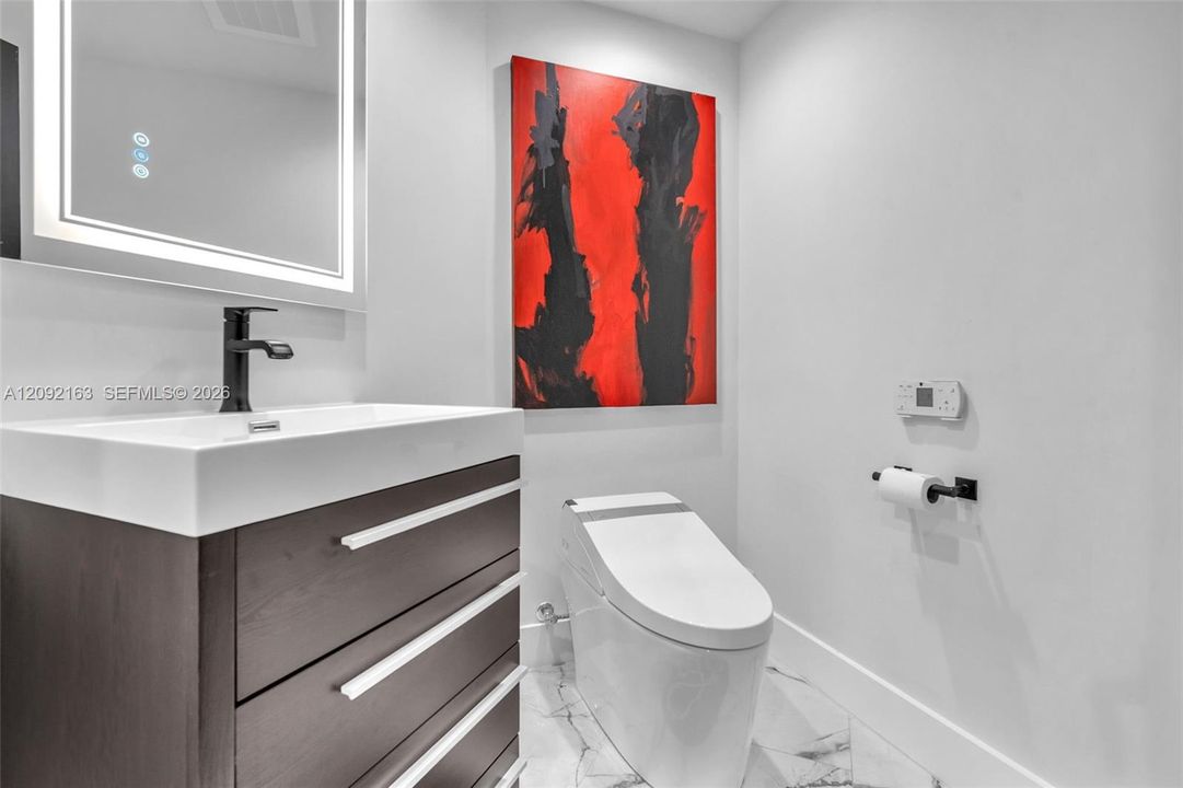 For Sale: $1,295,000 (2 beds, 2 baths, 1522 Square Feet)