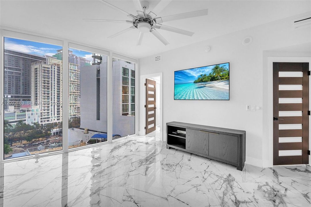 For Sale: $1,295,000 (2 beds, 2 baths, 1522 Square Feet)