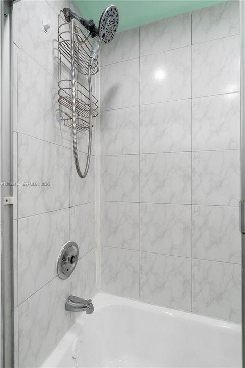 For Rent: $1,899 (1 beds, 1 baths, 550 Square Feet)