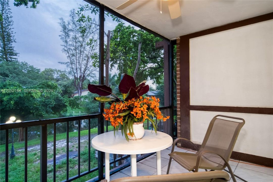 For Rent: $1,899 (1 beds, 1 baths, 550 Square Feet)