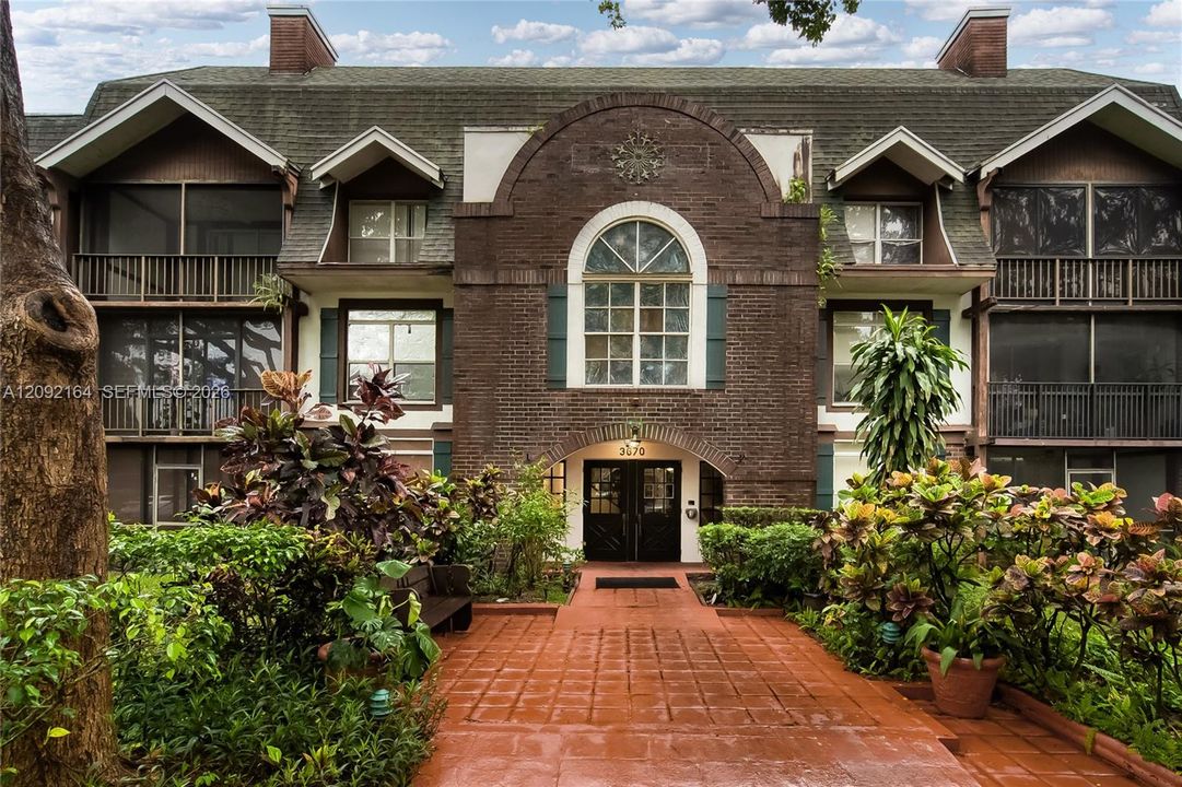 For Rent: $1,899 (1 beds, 1 baths, 550 Square Feet)