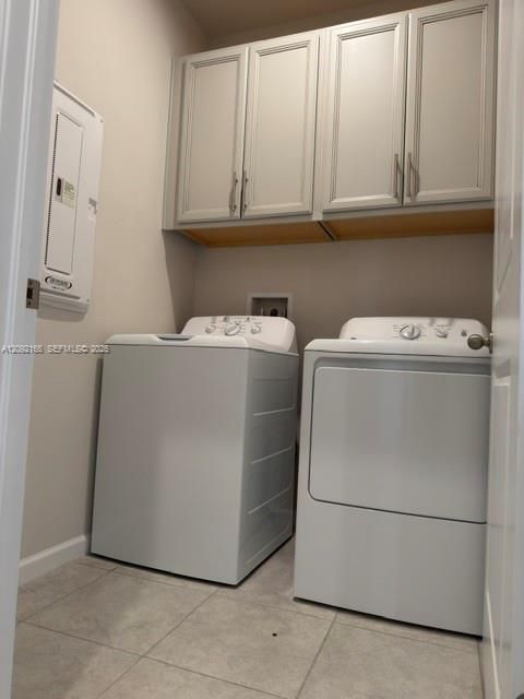 En Venta: $434,990 (4 camas, 2 baños, 2017 Pies cuadrados)