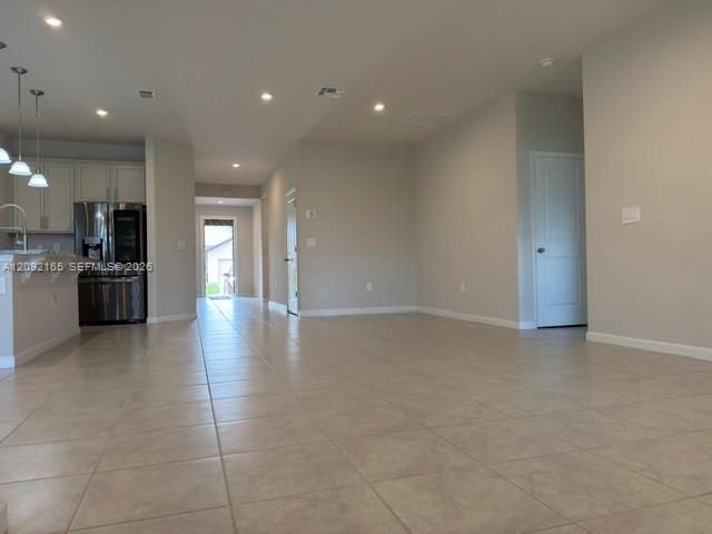 En Venta: $434,990 (4 camas, 2 baños, 2017 Pies cuadrados)