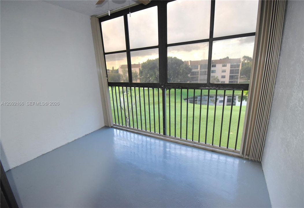 For Sale: $125,000 (2 beds, 2 baths, 1050 Square Feet)