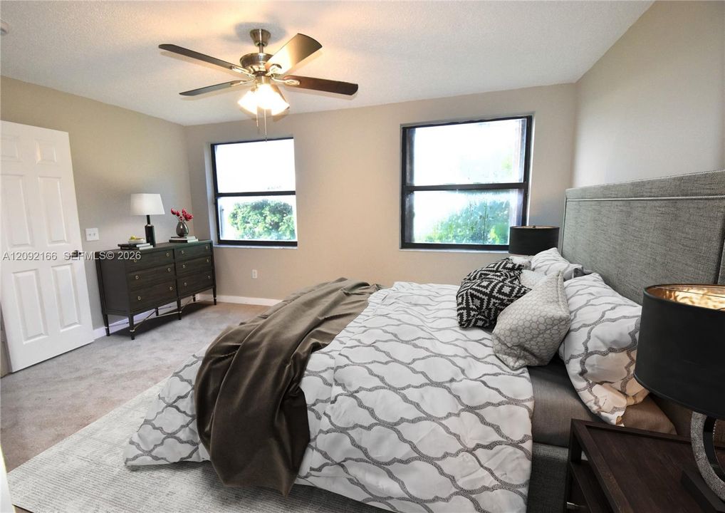 For Sale: $125,000 (2 beds, 2 baths, 1050 Square Feet)
