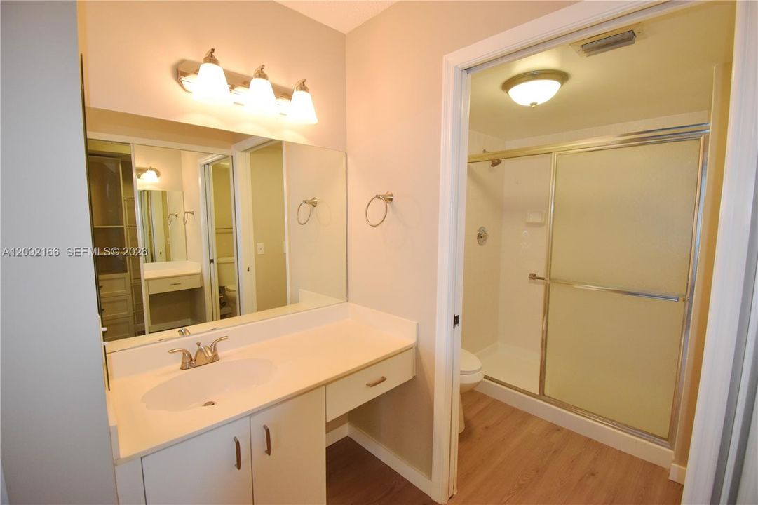 For Sale: $125,000 (2 beds, 2 baths, 1050 Square Feet)
