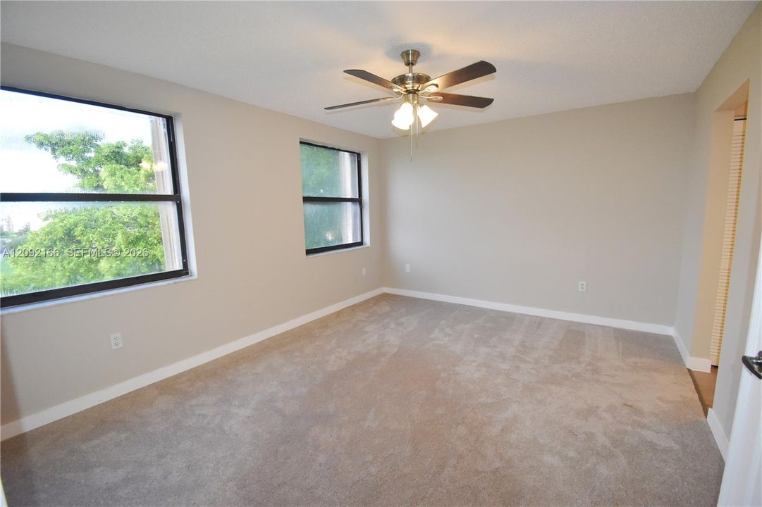 For Sale: $125,000 (2 beds, 2 baths, 1050 Square Feet)
