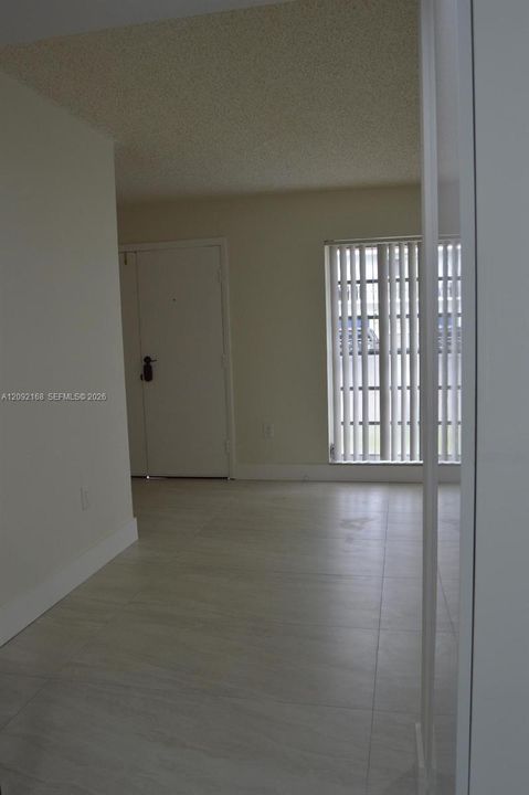 Active With Contract: $2,675 (3 beds, 2 baths, 1638 Square Feet)