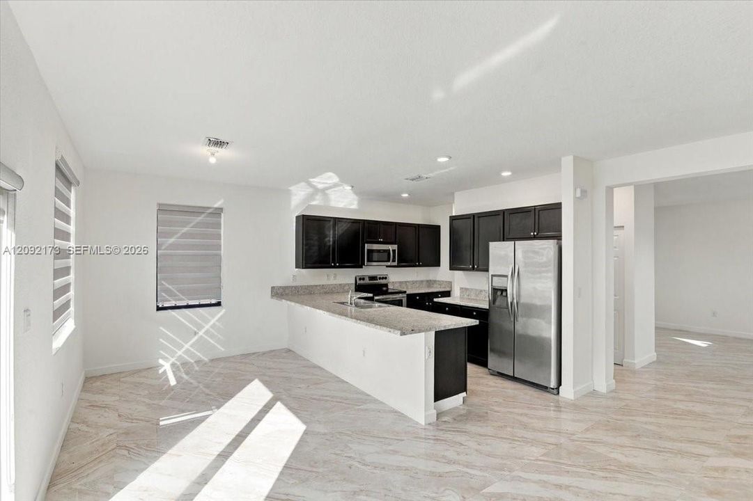 For Rent: $6,000 (5 beds, 4 baths, 2833 Square Feet)
