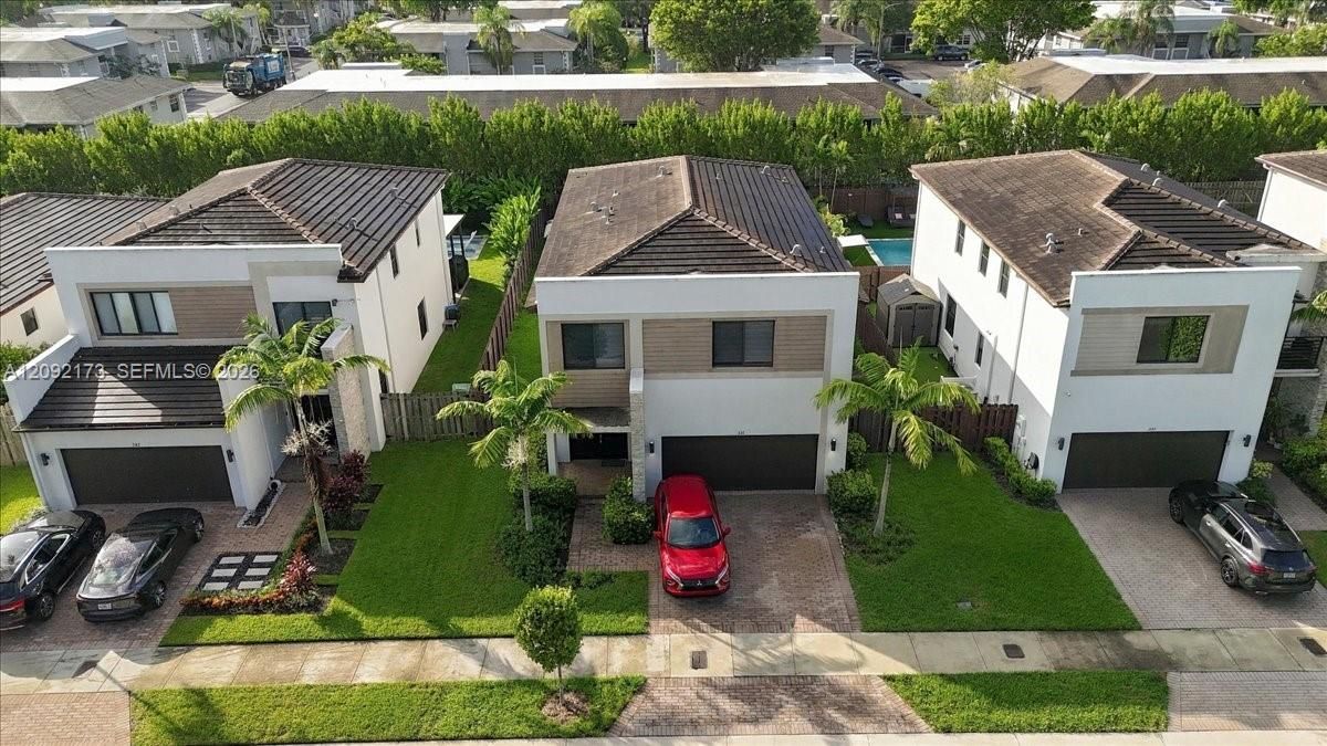 For Rent: $6,000 (5 beds, 4 baths, 2833 Square Feet)