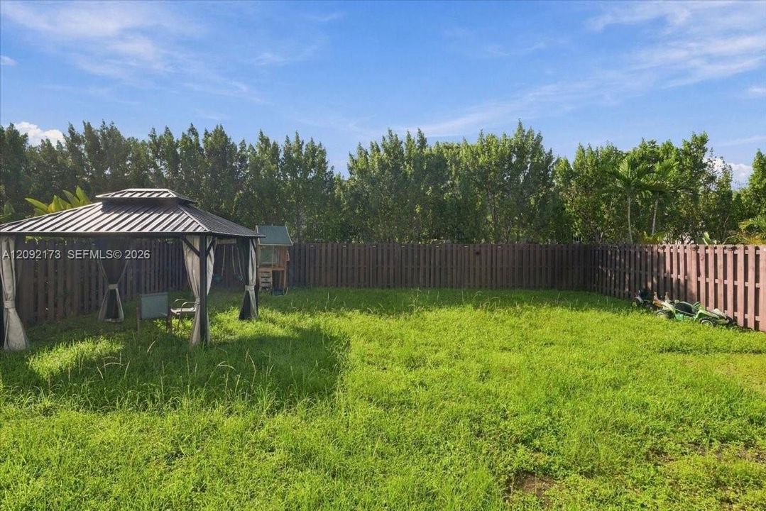 For Rent: $6,000 (5 beds, 4 baths, 2833 Square Feet)