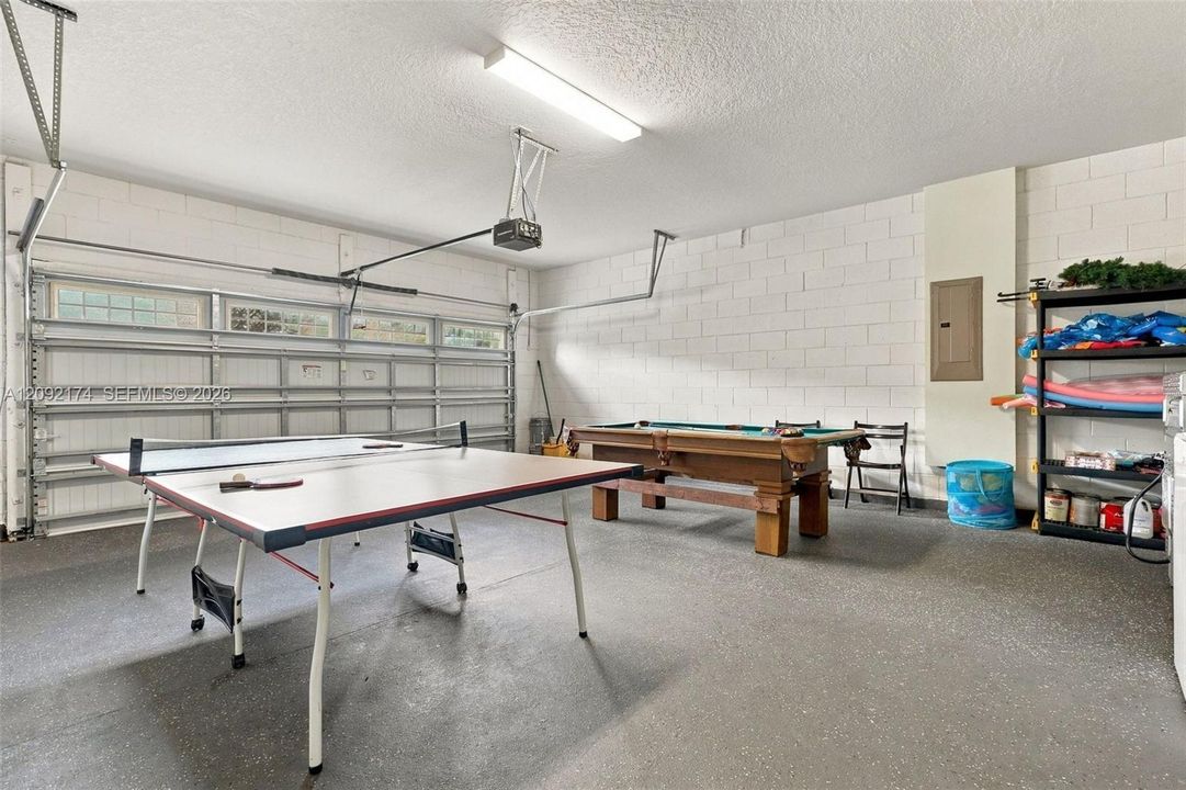 En Venta: $818,000 (8 camas, 8 baños, 4057 Pies cuadrados)