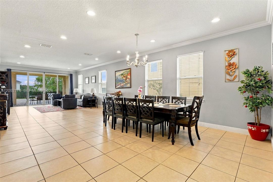 En Venta: $818,000 (8 camas, 8 baños, 4057 Pies cuadrados)