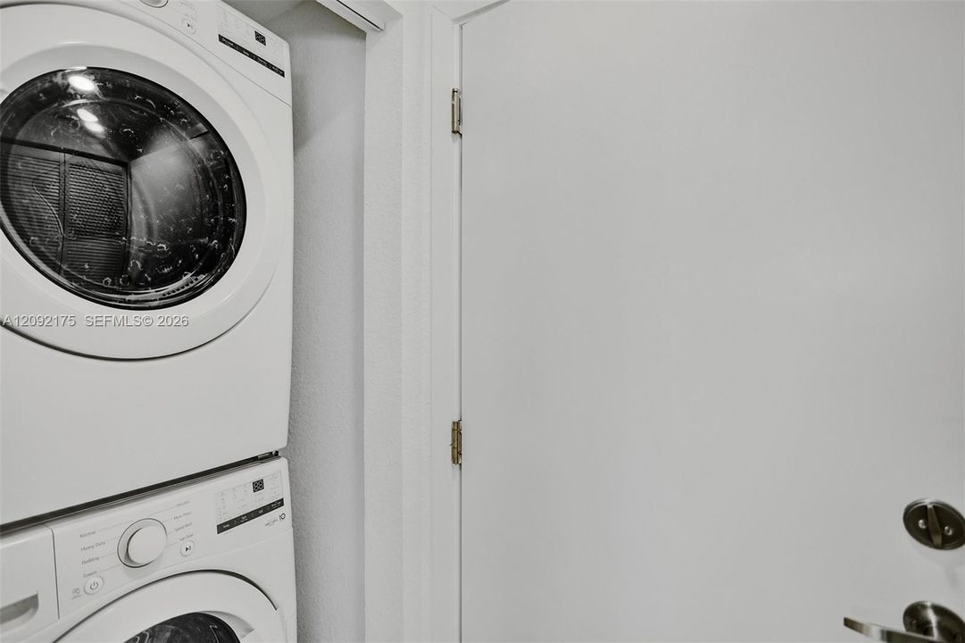 В аренду: $3,450 (5 спален, 4 ванн, 2281 Квадратных фут)