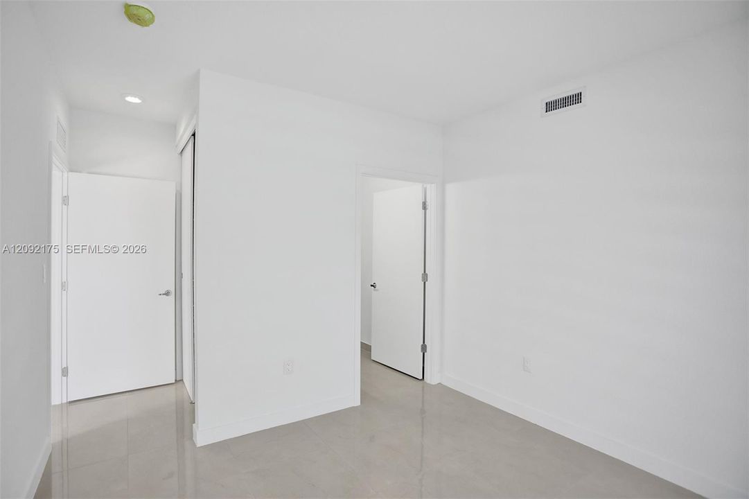 В аренду: $3,450 (5 спален, 4 ванн, 2281 Квадратных фут)