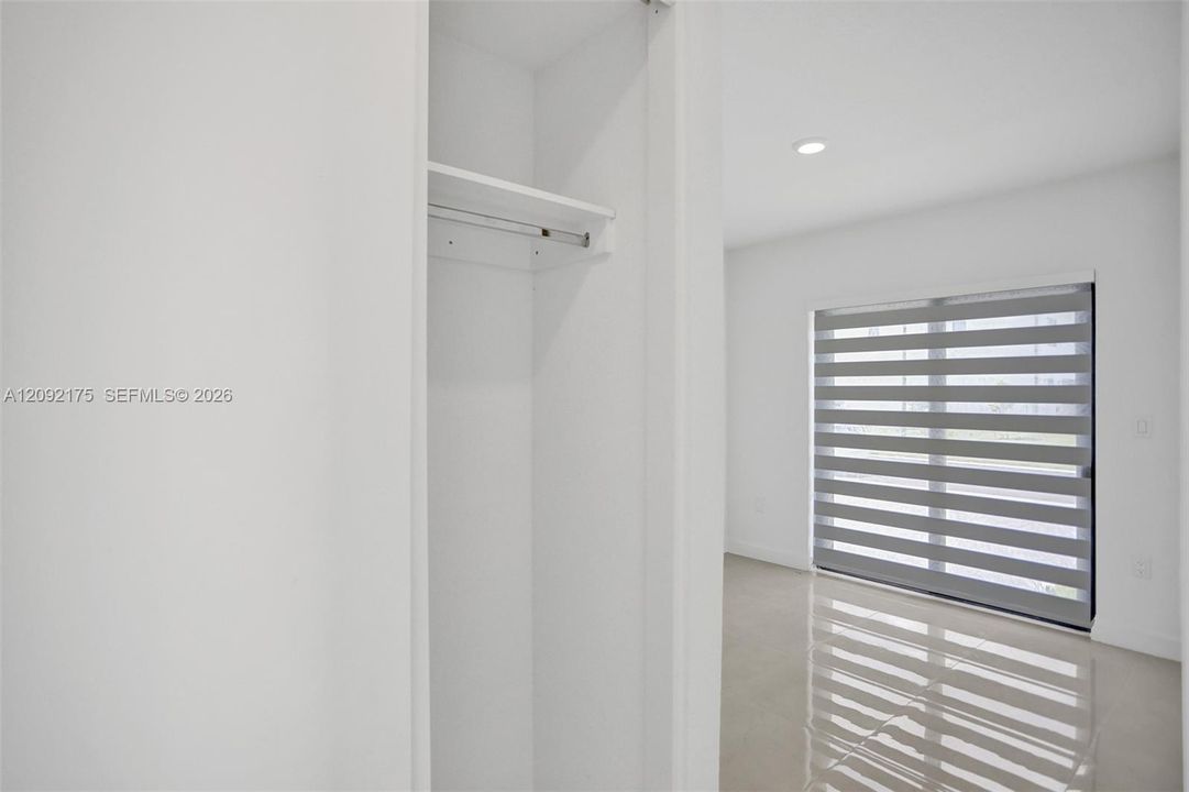 В аренду: $3,450 (5 спален, 4 ванн, 2281 Квадратных фут)