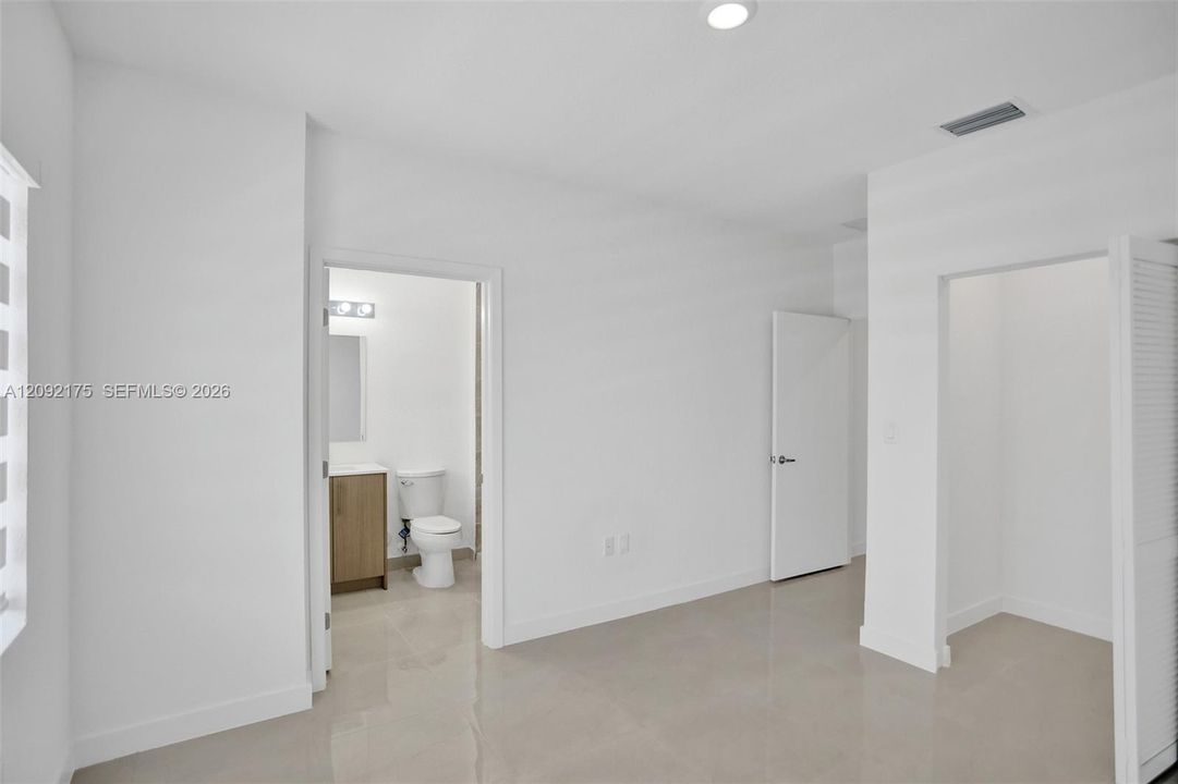 В аренду: $3,450 (5 спален, 4 ванн, 2281 Квадратных фут)