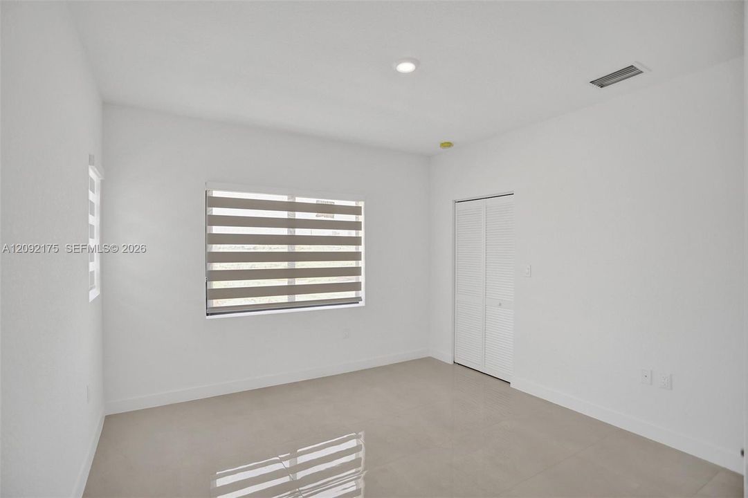 В аренду: $3,450 (5 спален, 4 ванн, 2281 Квадратных фут)