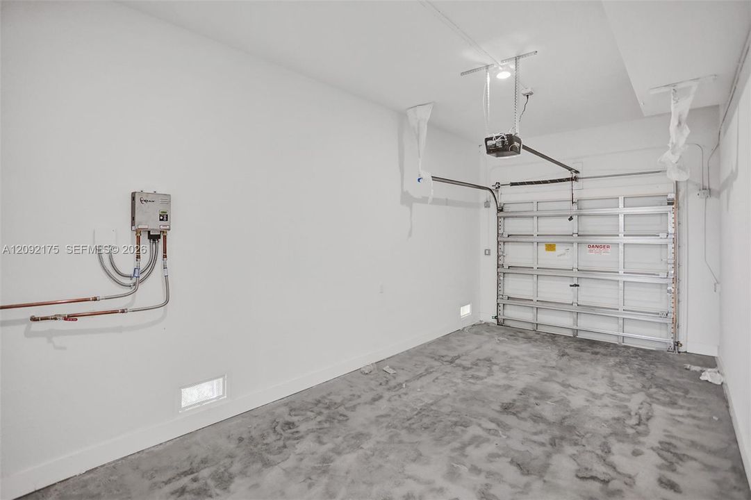В аренду: $3,450 (5 спален, 4 ванн, 2281 Квадратных фут)