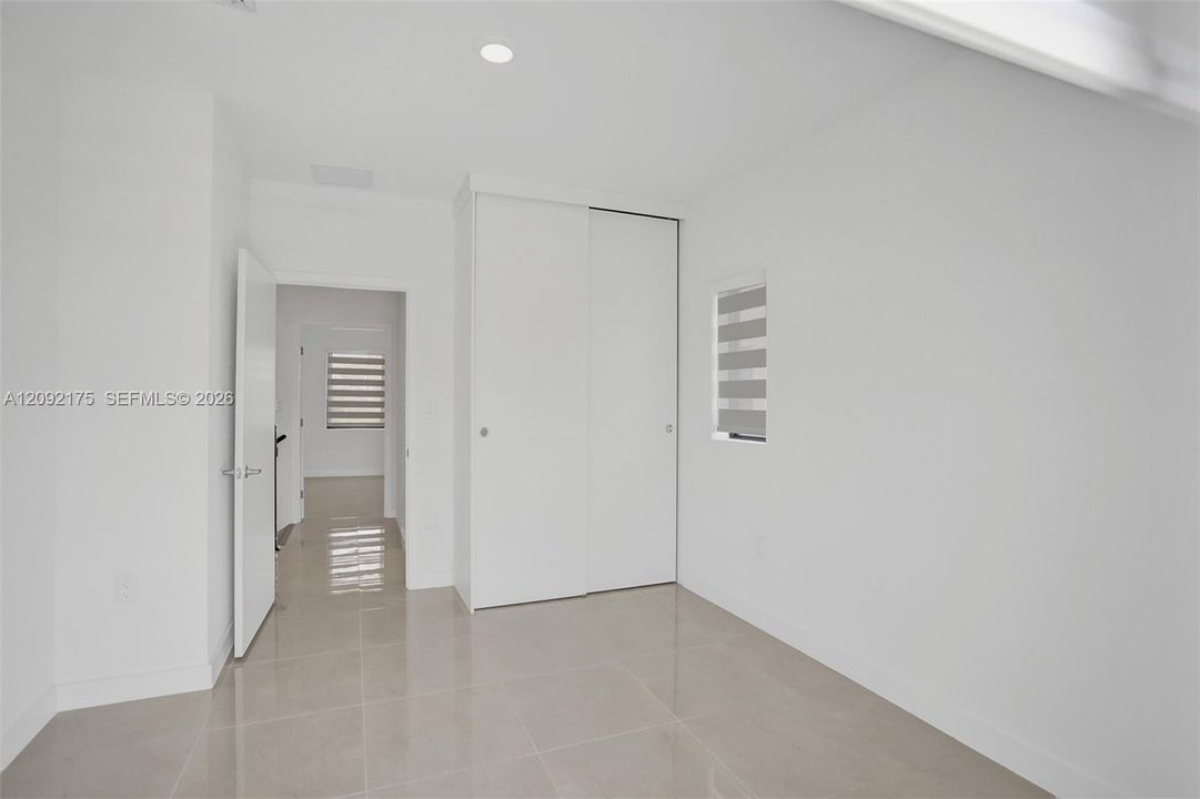 В аренду: $3,450 (5 спален, 4 ванн, 2281 Квадратных фут)