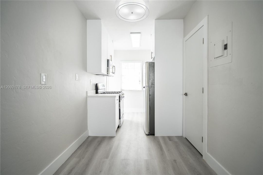 В аренду: $2,300 (1 спален, 1 ванн, 500 Квадратных фут)