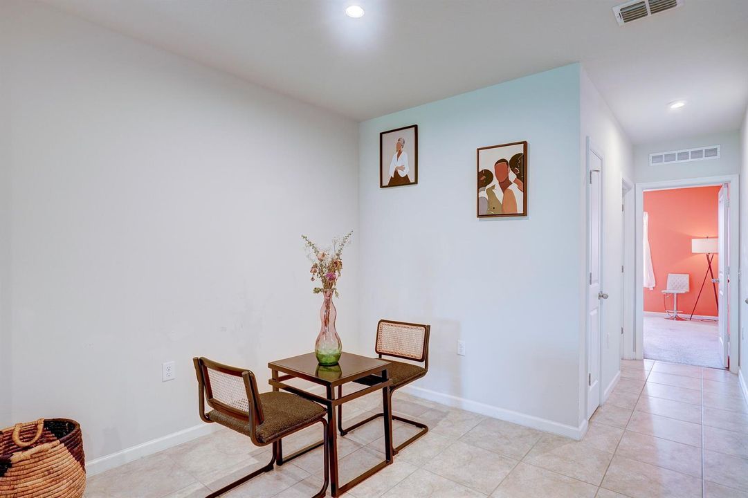 Office/den/3rd bedroom